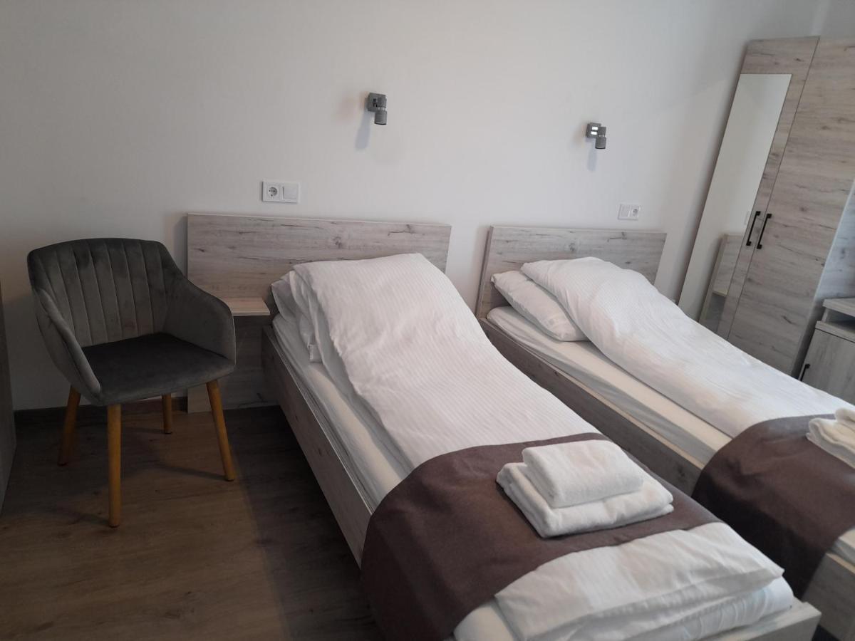 Bed and Breakfast Orion Panzio à Hajdúszoboszló Extérieur photo